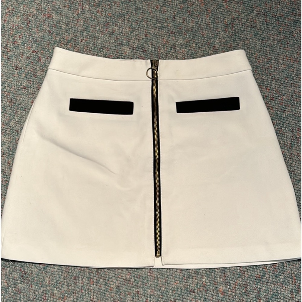 Ladies Express size 10 skirt